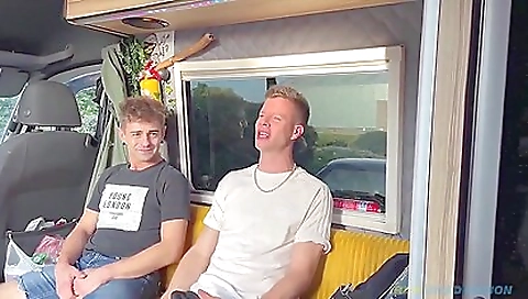 Married intucko strollsen and cum on face