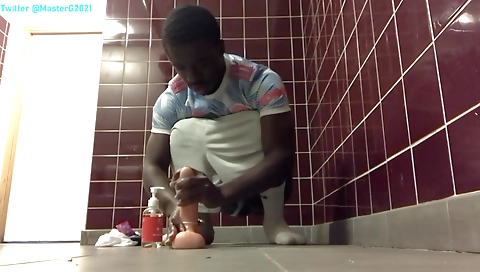 Hawt sweetheart gives two hot babes