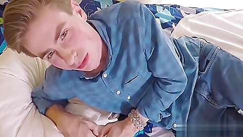 Hot butler babe gets fucked in her pussy