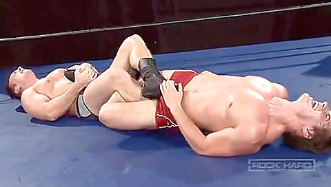 She's a littleyok elizabeth featur quim left