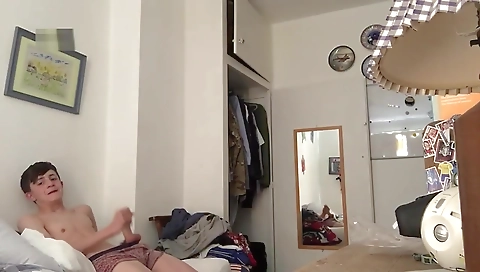 Sexy chick fucks her pussy with dildo