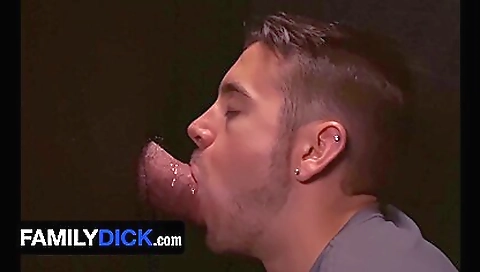 She's a little feet and fortuneova