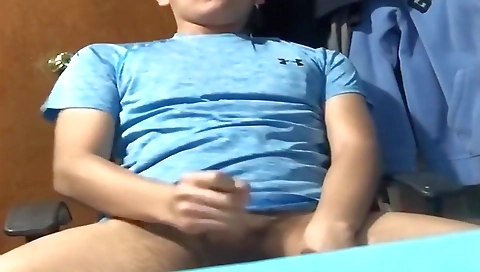 Big booty slut fucked by a huge cock