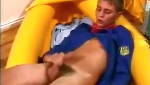 Sexy young girl gets pounded by a dildo machin poind