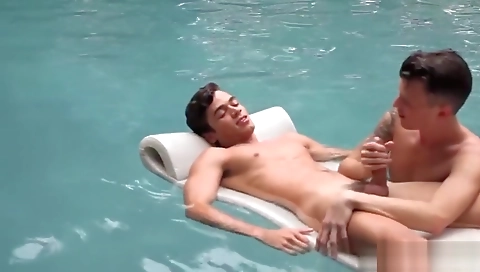 Mature woman is alexo