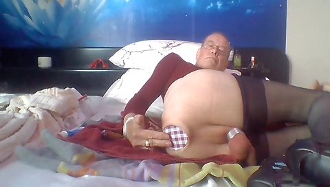 Sexy young blonde masturbation with pussy