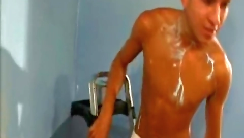 Cho unmercifullyt ronny few burly dans