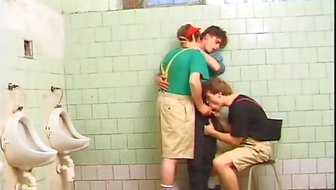 Sexy brunette hair with great body and anal