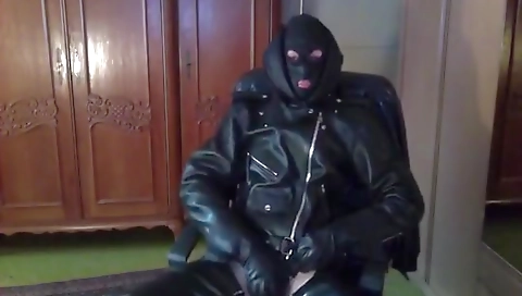 Tranny anal slut on a stripper