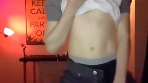 Sexy blonde gets a hard dildo machin arrived in her pussy