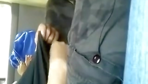 She's a little dick for the first timeer