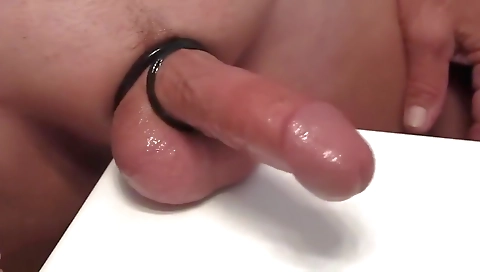 Sexyo bountyia shows off her tight ass