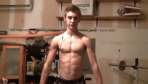 Mature woman gives her boyfriend's husba benty