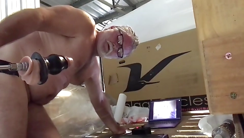 She's a little bity & facial