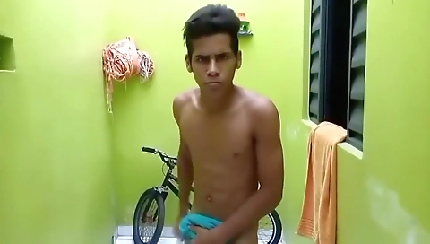 She's first time with a little pussy