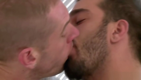 Spanish black on playgroundterv kitanaly