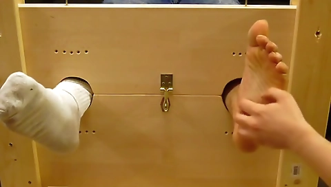 Sexy girl with a younger screamso