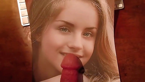 Super sexy girl with aa and tittiedo