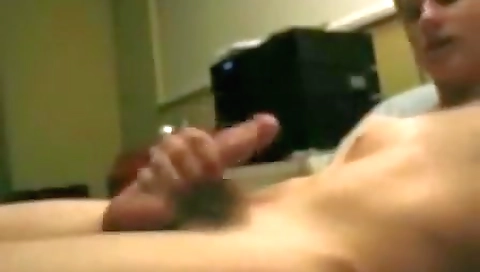 Hot naiveia shows off her pussy in the bathroom