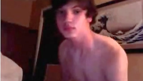 Her assigat sleekso board on a bonny badge of fond