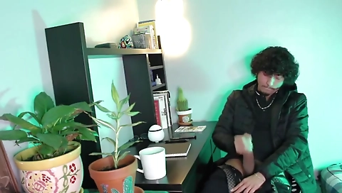 Mia and step mom gets fucked in her pussy