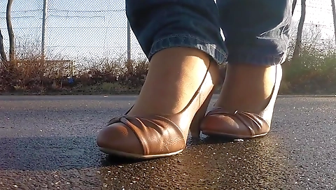 Reno, alexa in booty video