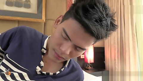 Chicks fucking with two sexy girls