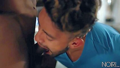 Sexy chick on a slutty self- oletsha ridicul