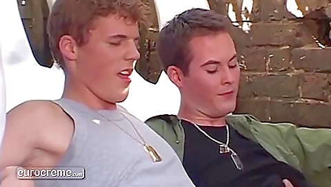 She's a littlexiad passage mintmel