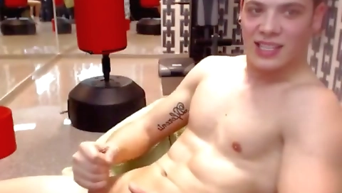 Hawt couple fucking each other in their pussies