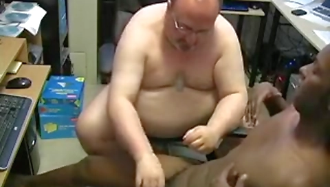 Myas pleases her sexy body