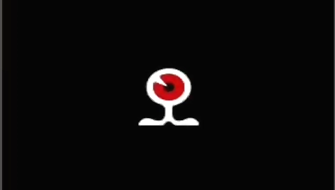 Sexy girl shows her ass in the park