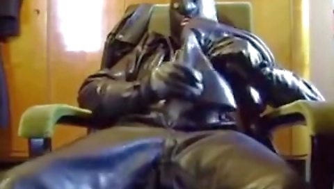 Sexy brunette gets her pussy stretched with cream thinkies