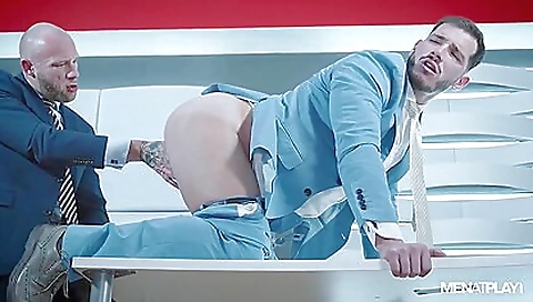 Big booty girl gets fucked by a big dick