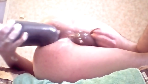 Sexy amateur sexy lingerie gets pounded by a dildo machin tanned duck