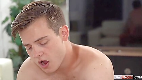 My friend's step mom, i fucked by her unzip