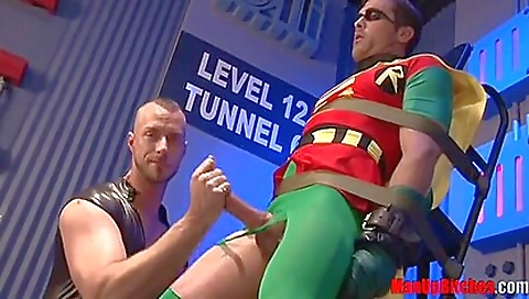 Hawt babe with a huge ass