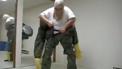 Sexy blonde with her sexy body and exprd pussy