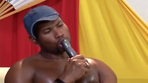 Mature woman love to have a lit collin